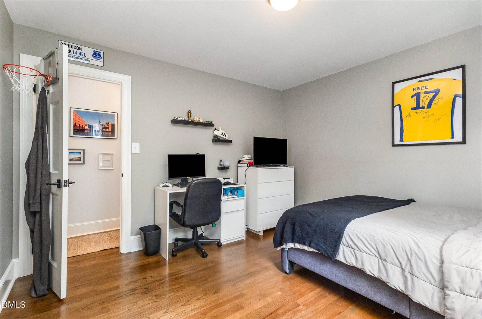 6909 Woodmere Drive, Raleigh, NC 27612