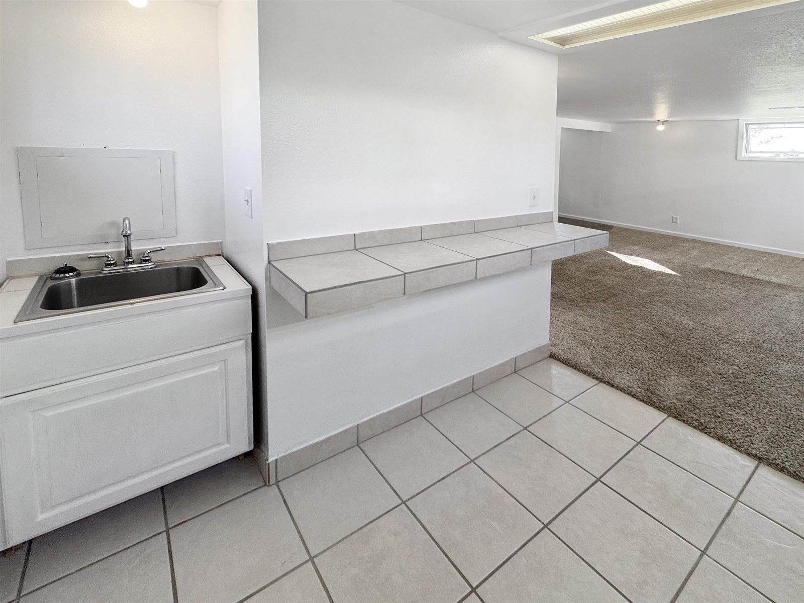 1205 4th St NE, Minot, ND 58703