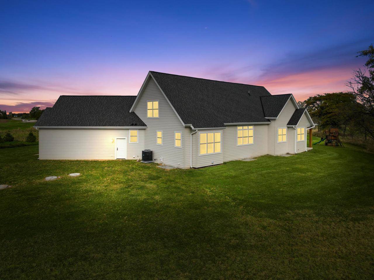 N4550 County Road DJ, Juneau, WI 53039