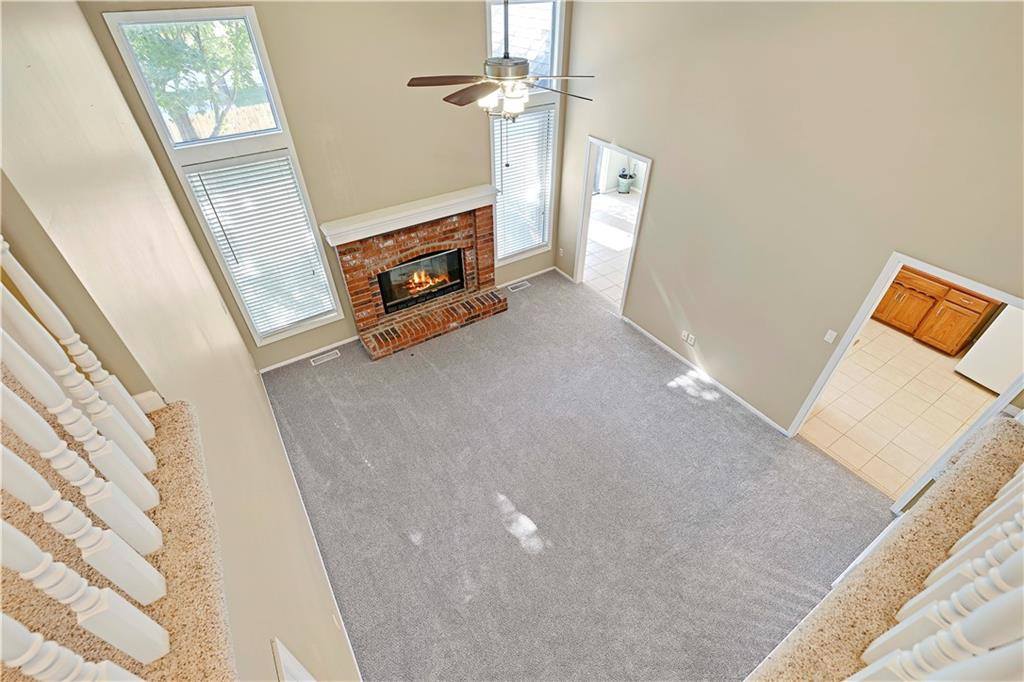 1021 SE 12th Street, Lee's Summit, MO 64081