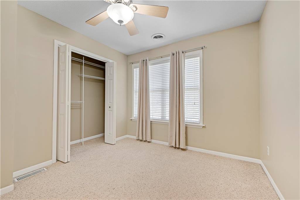 1021 SE 12th Street, Lee's Summit, MO 64081