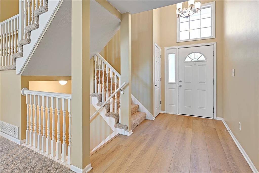 1021 SE 12th Street, Lee's Summit, MO 64081