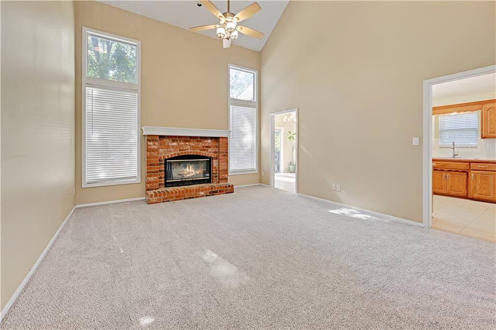 1021 SE 12th Street, Lee's Summit, MO 64081