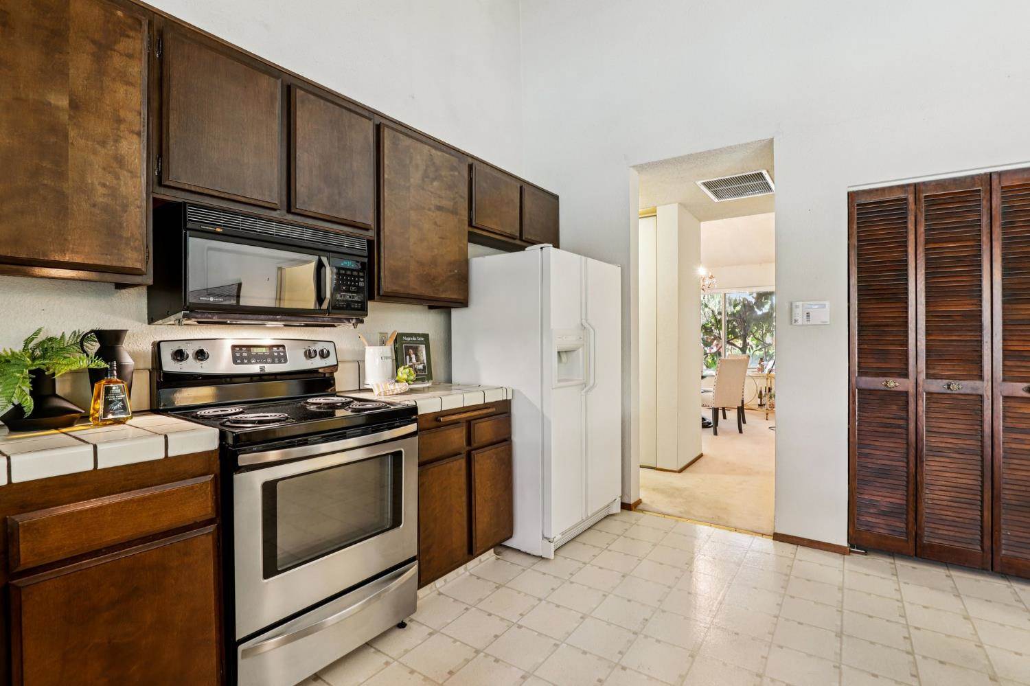 7199 Camel Rock Way, Citrus Heights, CA 95610