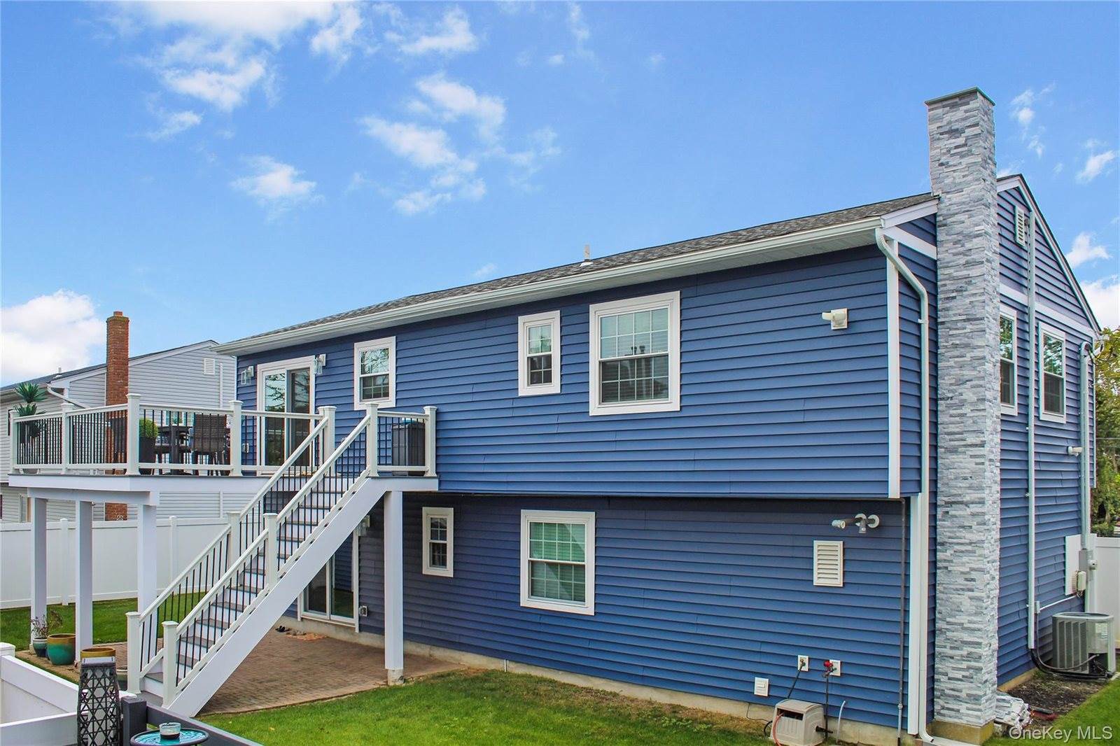 125 Spruce Street, Babylon, NY 11757