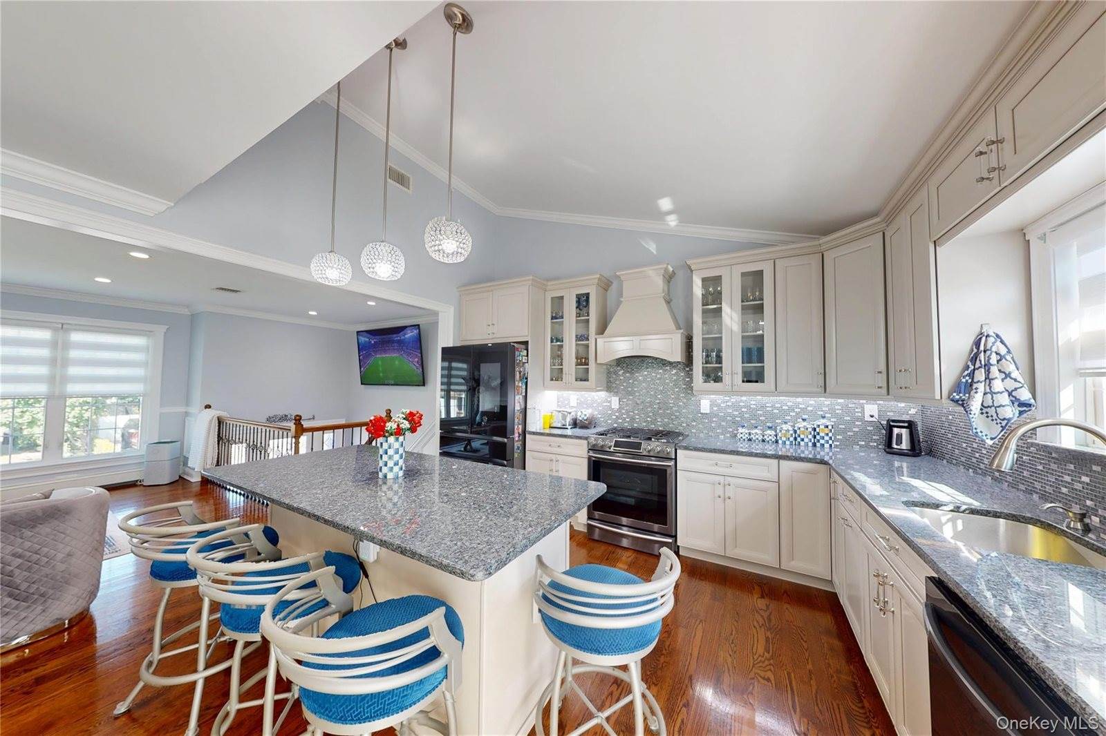 125 Spruce Street, Babylon, NY 11757