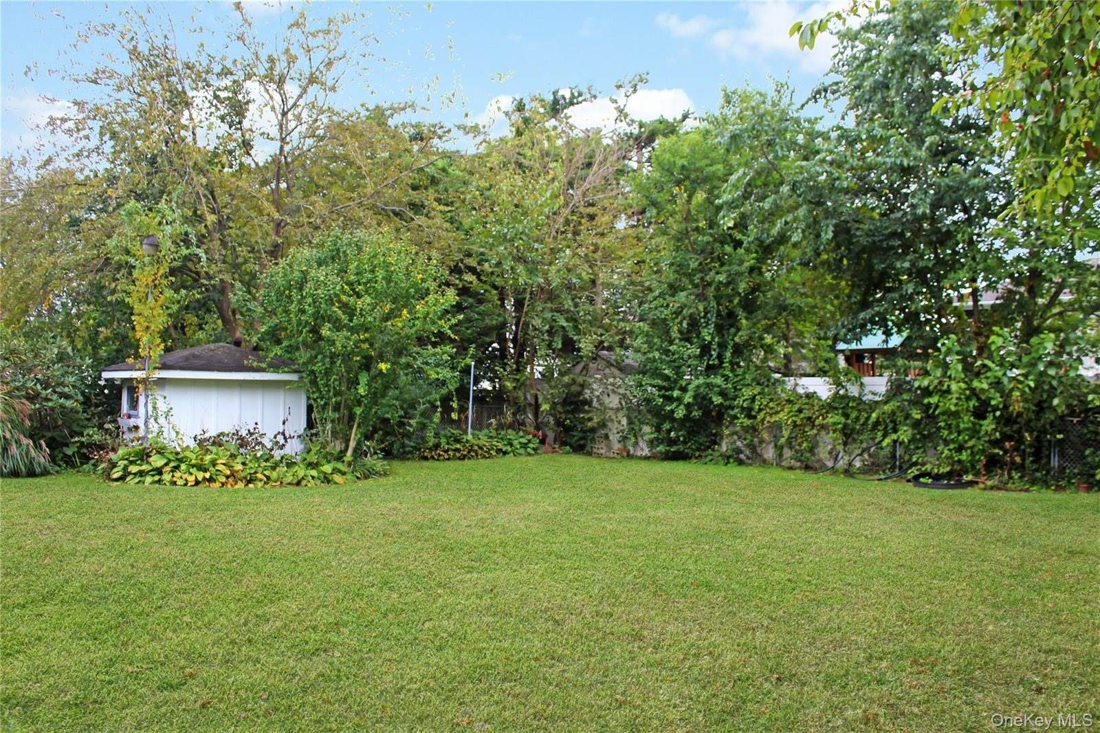 640 Carlls Path, Babylon, NY 11729