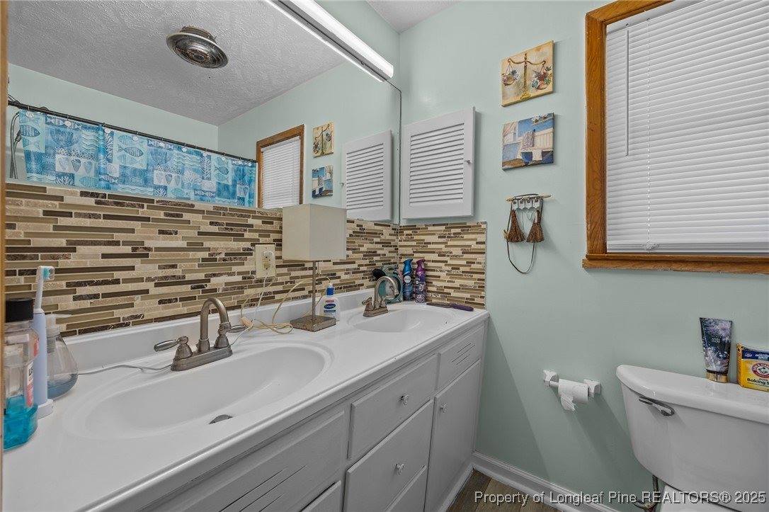 920 Sunbury Drive, Fayetteville, NC 28311