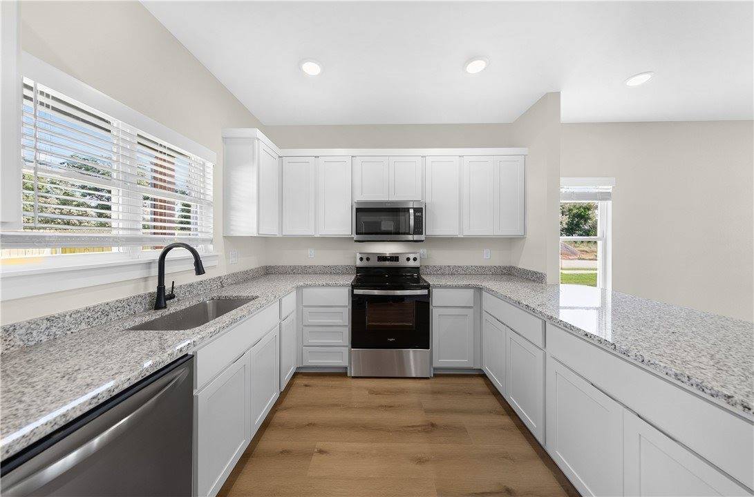 601 Cosmos Street, Centerton, AR 72719