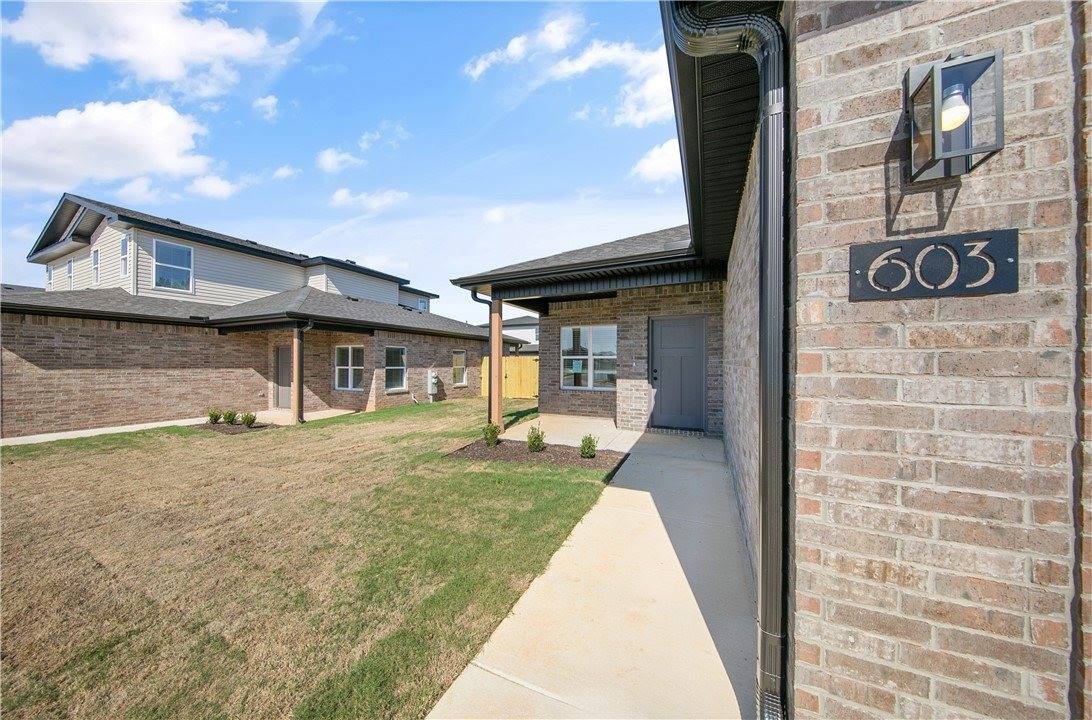 603 Cosmos Street, Centerton, AR 72719
