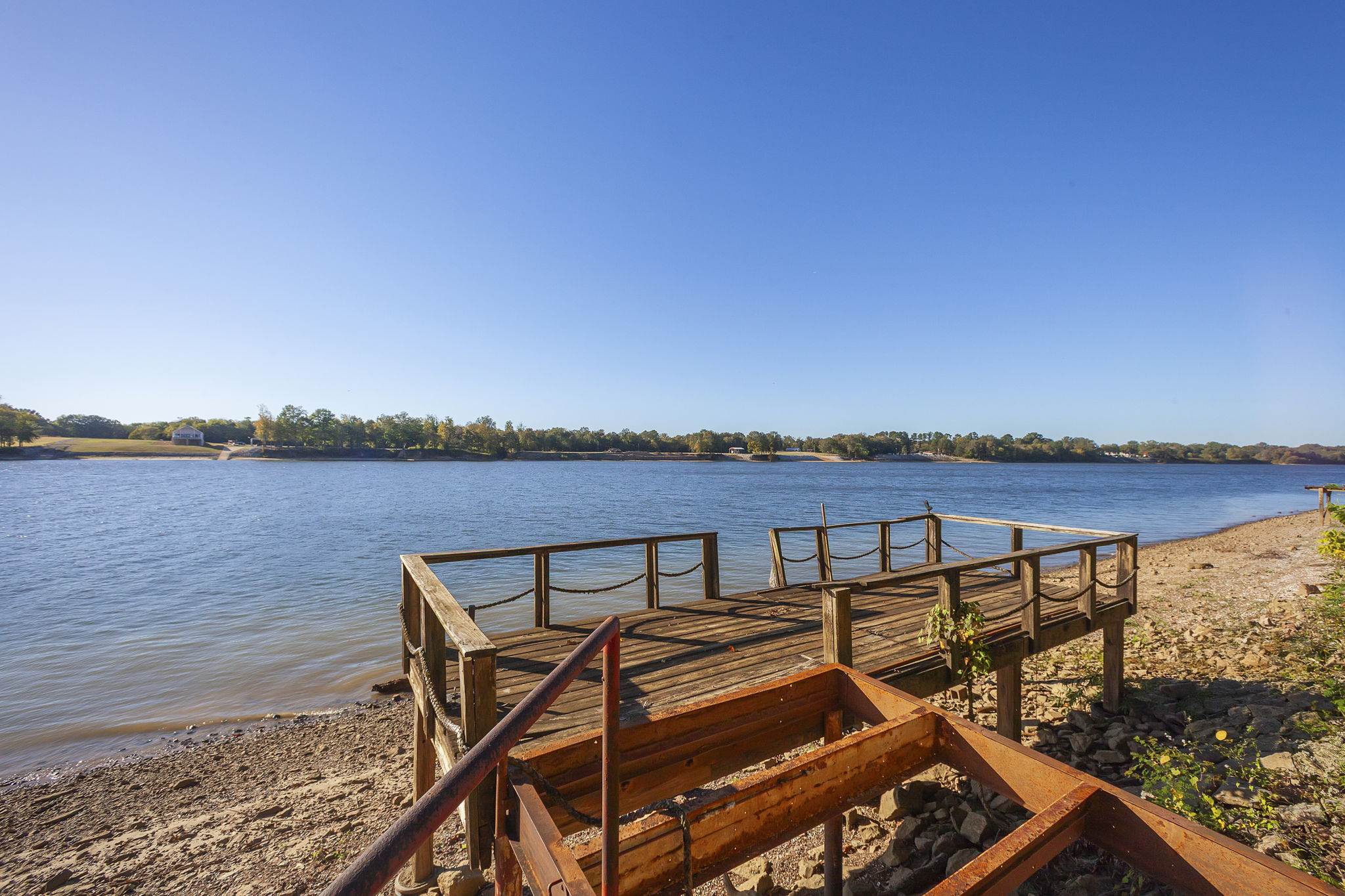 1645 Wilkinson Ferry Dr, Savannah, TN 38372