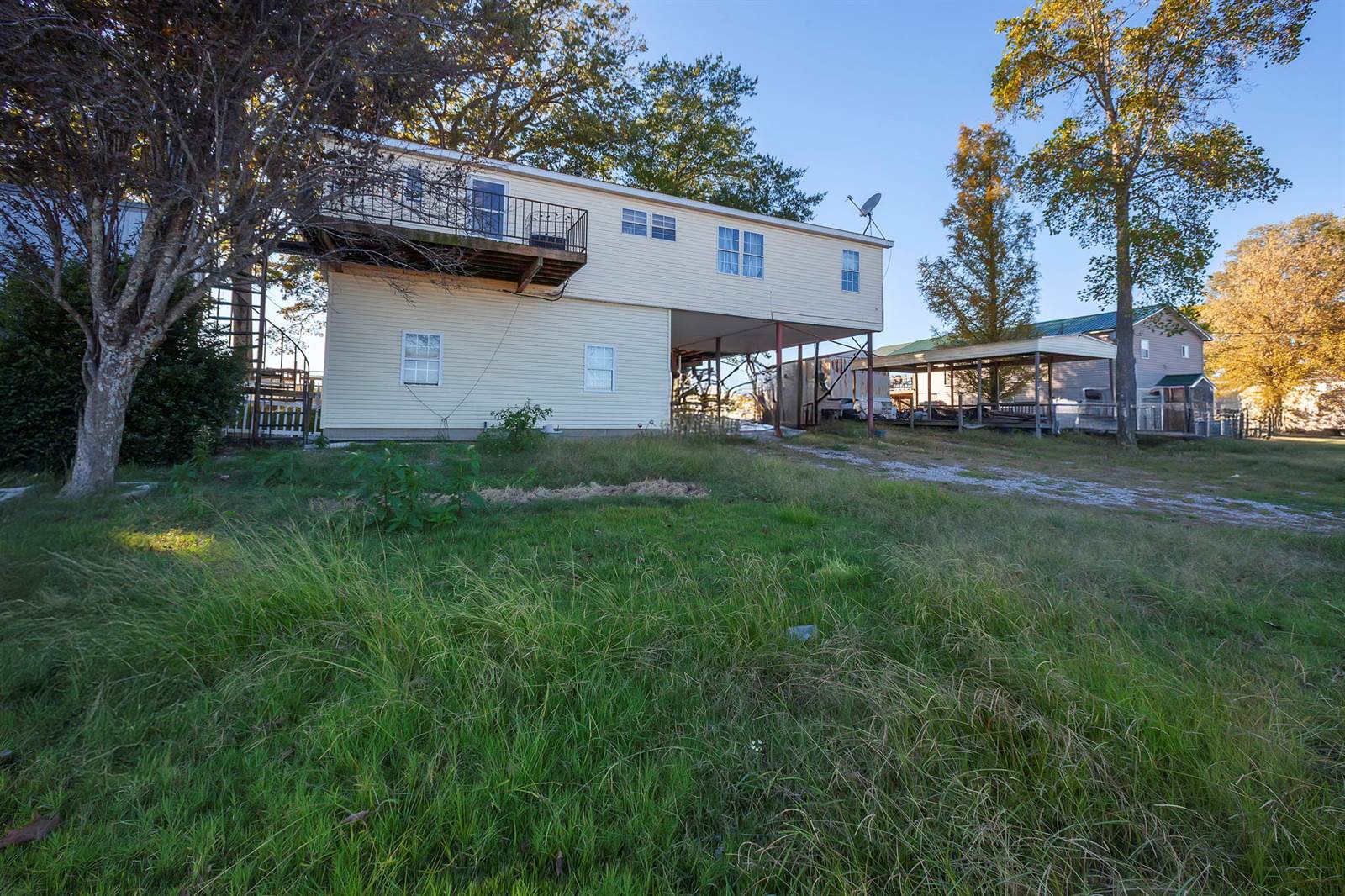 1645 Wilkinson Ferry Dr, Savannah, TN 38372