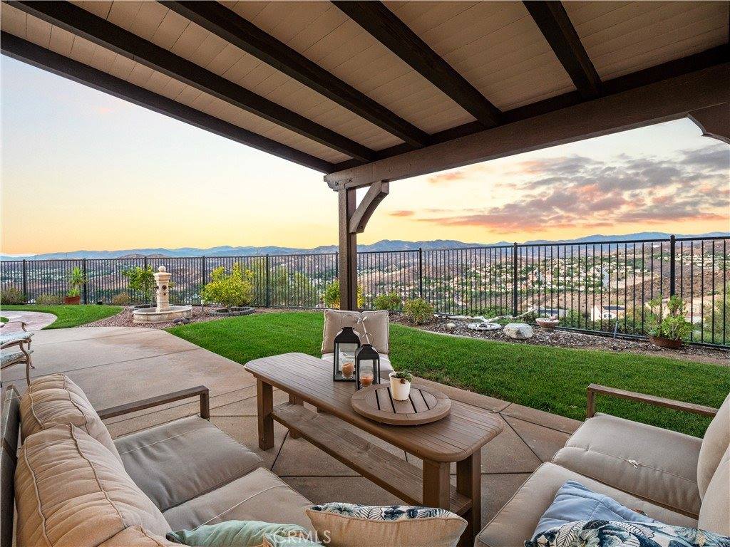 20517 Charlie, Saugus, CA 91350