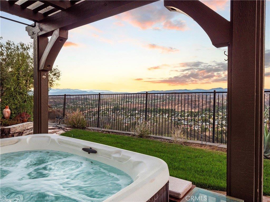 20517 Charlie, Saugus, CA 91350