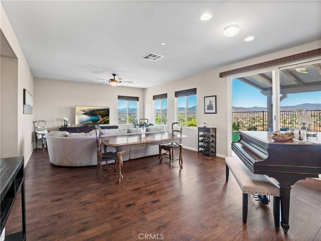 20517 Charlie, Saugus, CA 91350