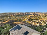 20517 Charlie, Saugus, CA 91350