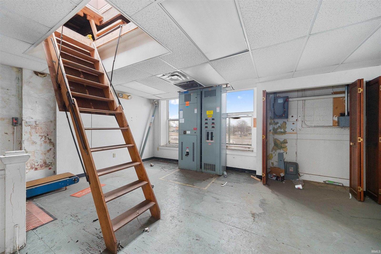 1415 S Calhoun Street, Fort Wayne, IN 46802