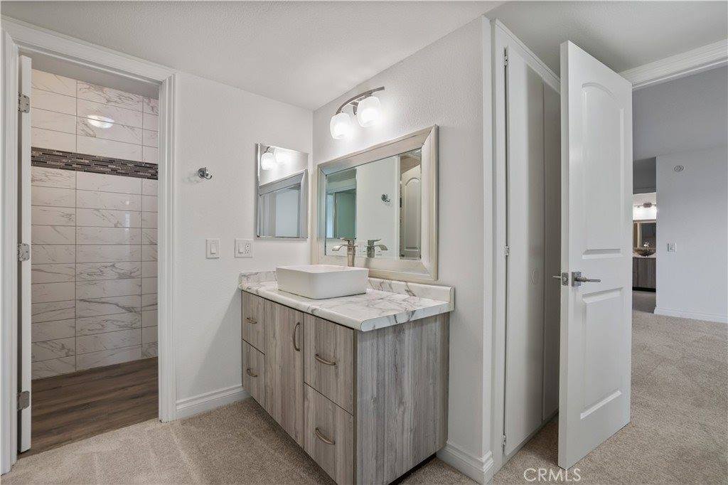 23515 Lyons, Valencia, CA 91355