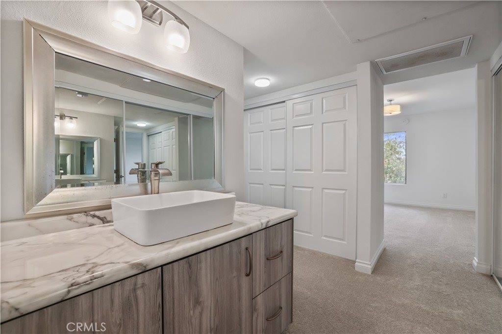 23515 Lyons, Valencia, CA 91355