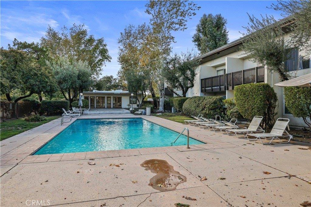 23515 Lyons, Valencia, CA 91355