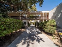 23515 Lyons, Valencia, CA 91355