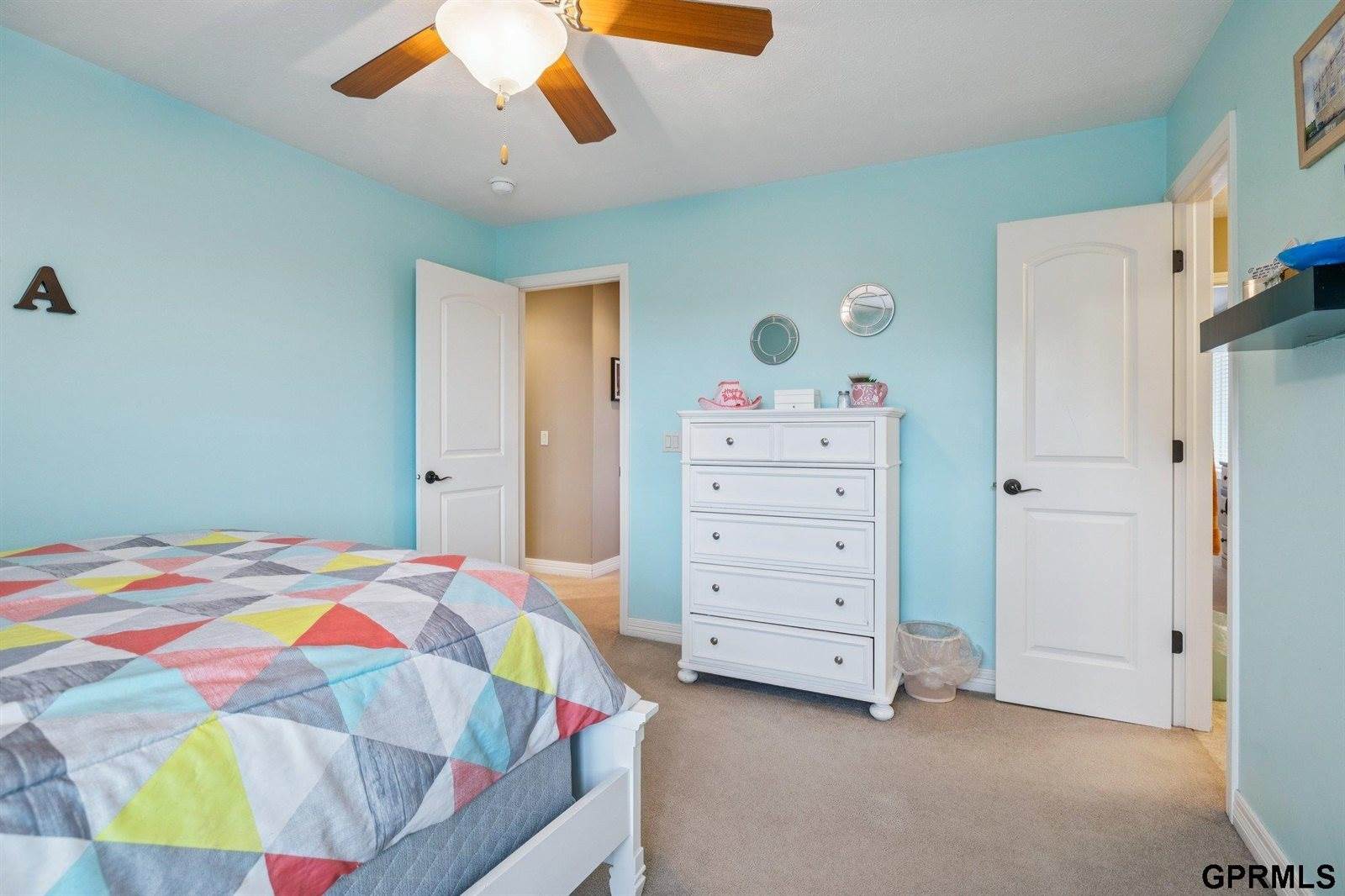 7961 North 160Th Street, Bennington, NE 68007