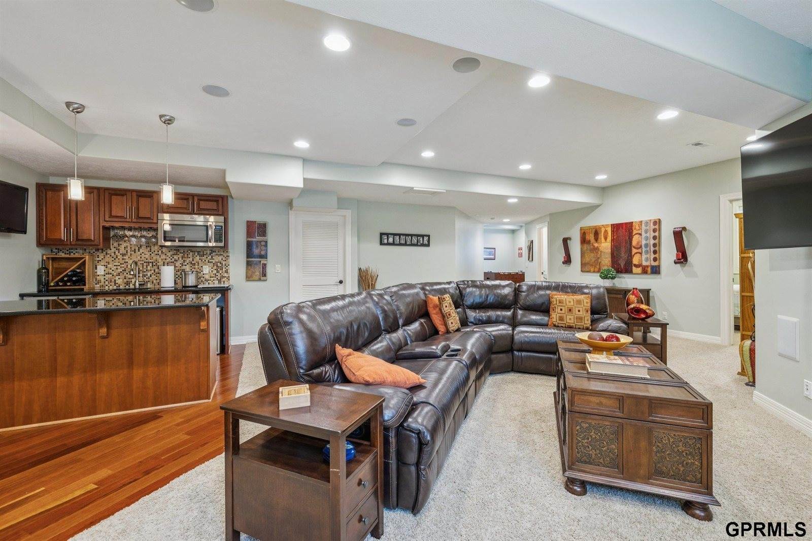 7961 North 160Th Street, Bennington, NE 68007