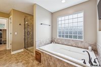 7961 North 160Th Street, Bennington, NE 68007