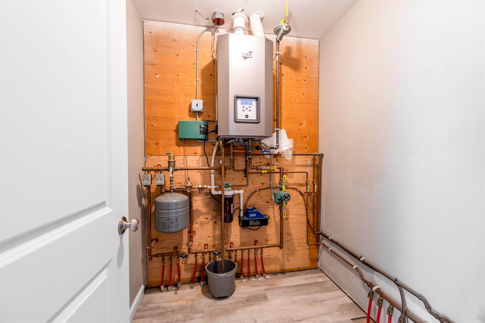 40 Ridgeview Drive, Veazie, ME 04401