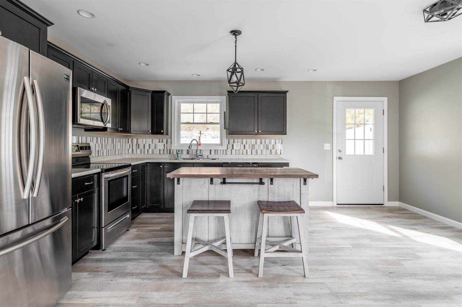 40 Ridgeview Drive, Veazie, ME 04401