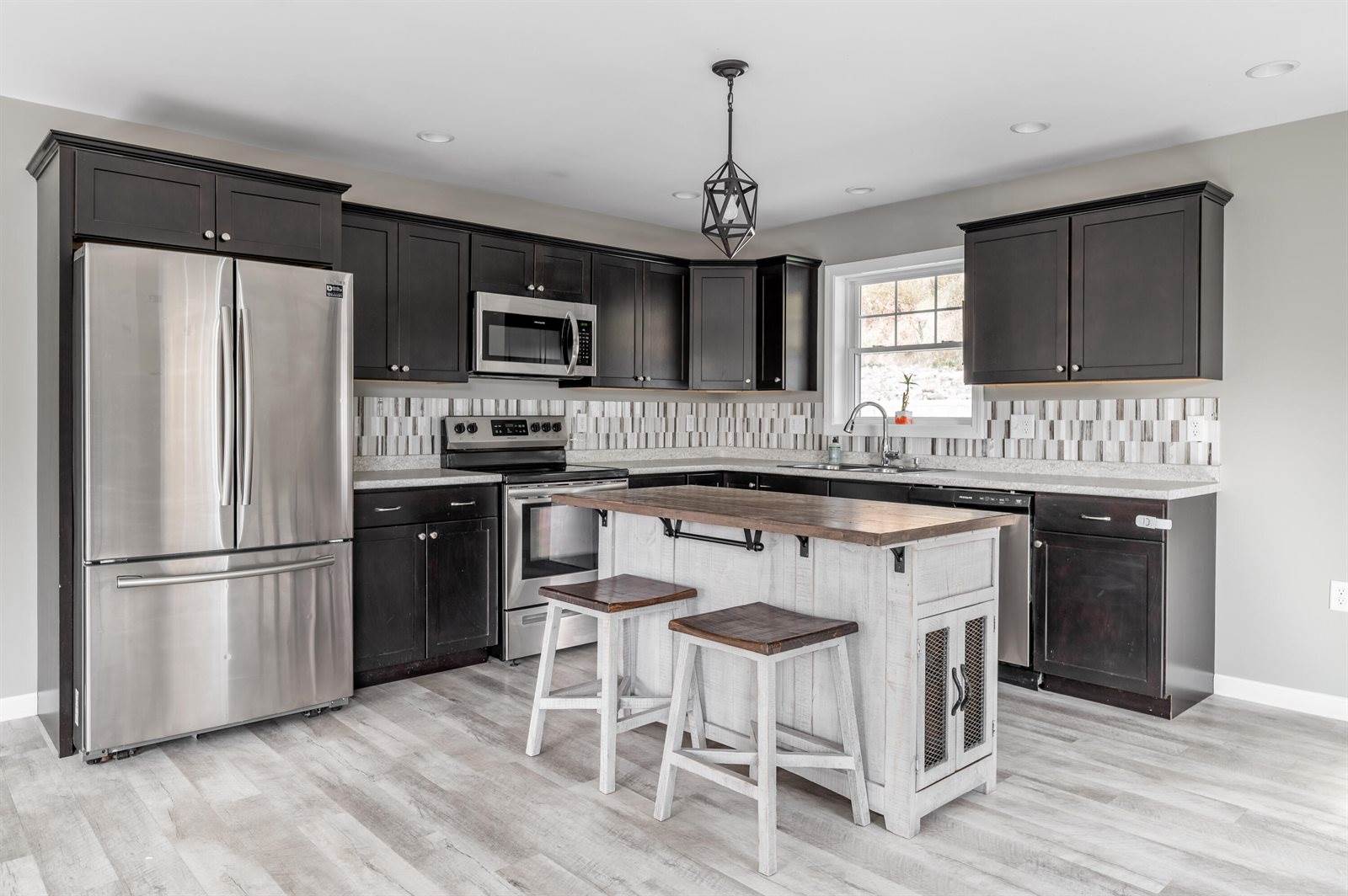 40 Ridgeview Drive, Veazie, ME 04401