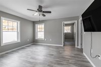 40 Ridgeview Drive, Veazie, ME 04401