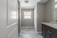 40 Ridgeview Drive, Veazie, ME 04401