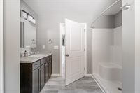 40 Ridgeview Drive, Veazie, ME 04401