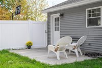 40 Ridgeview Drive, Veazie, ME 04401