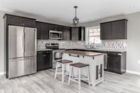 40 Ridgeview Drive, Veazie, ME 04401