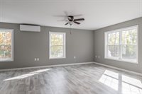 40 Ridgeview Drive, Veazie, ME 04401