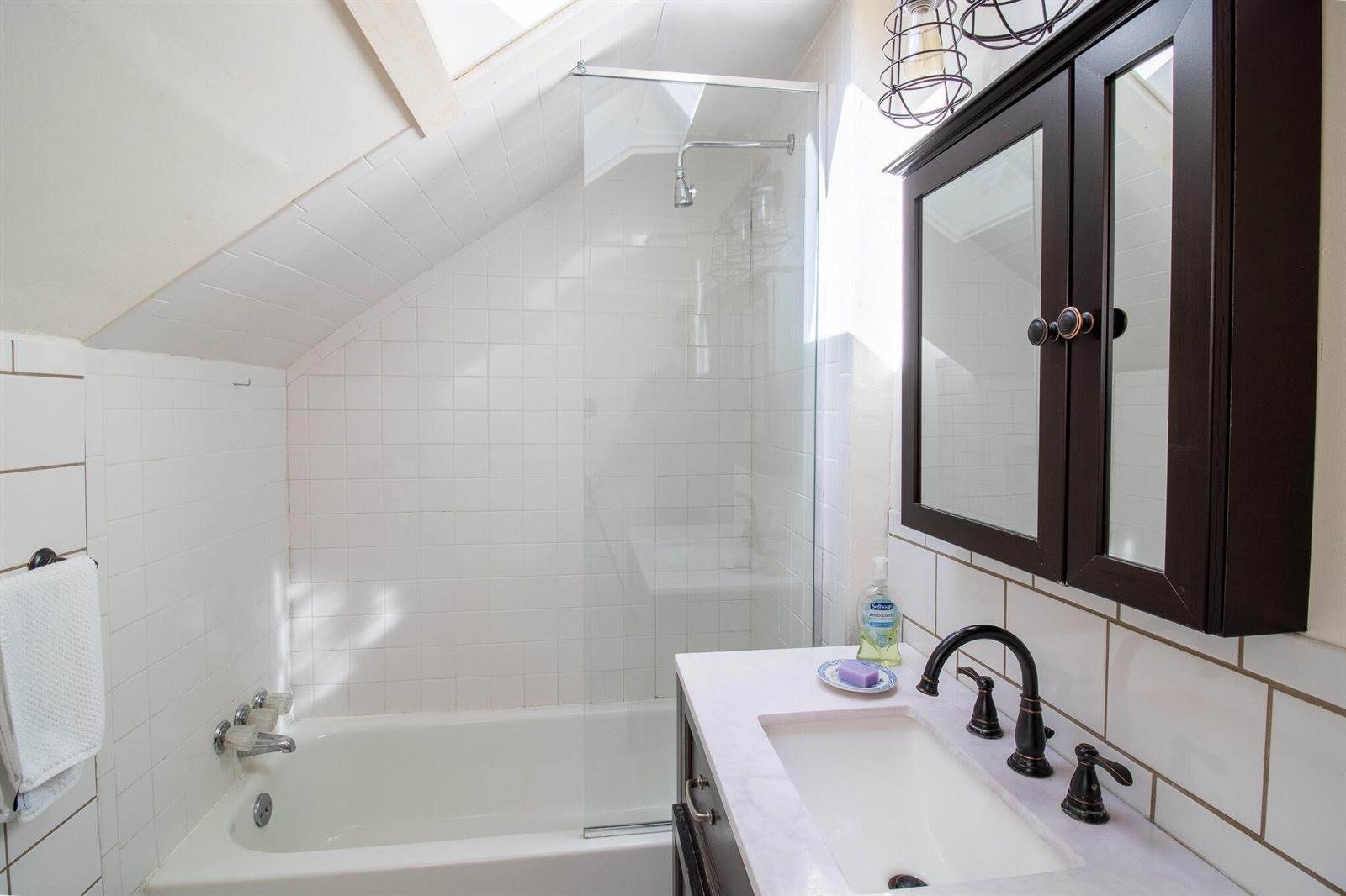 25 Summer Street, Hampden, ME 04444