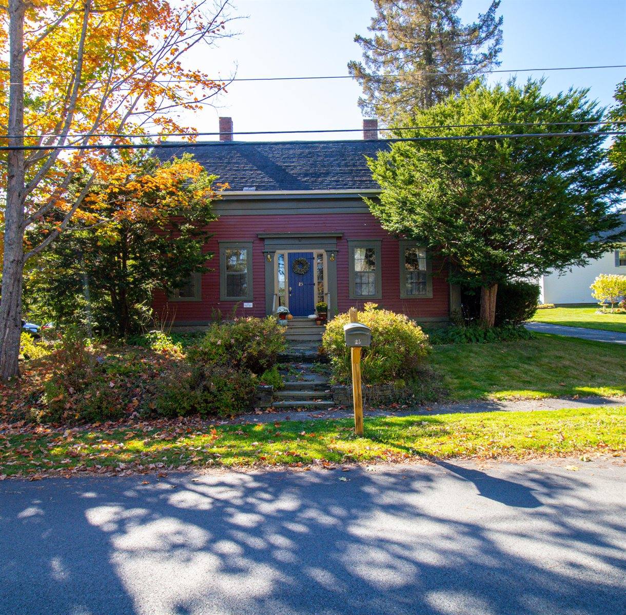 25 Summer Street, Hampden, ME 04444