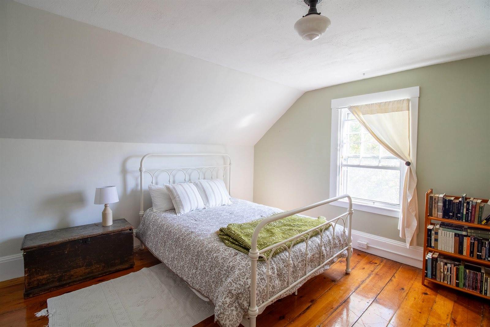 25 Summer Street, Hampden, ME 04444