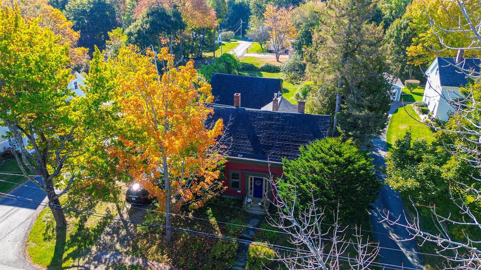 25 Summer Street, Hampden, ME 04444