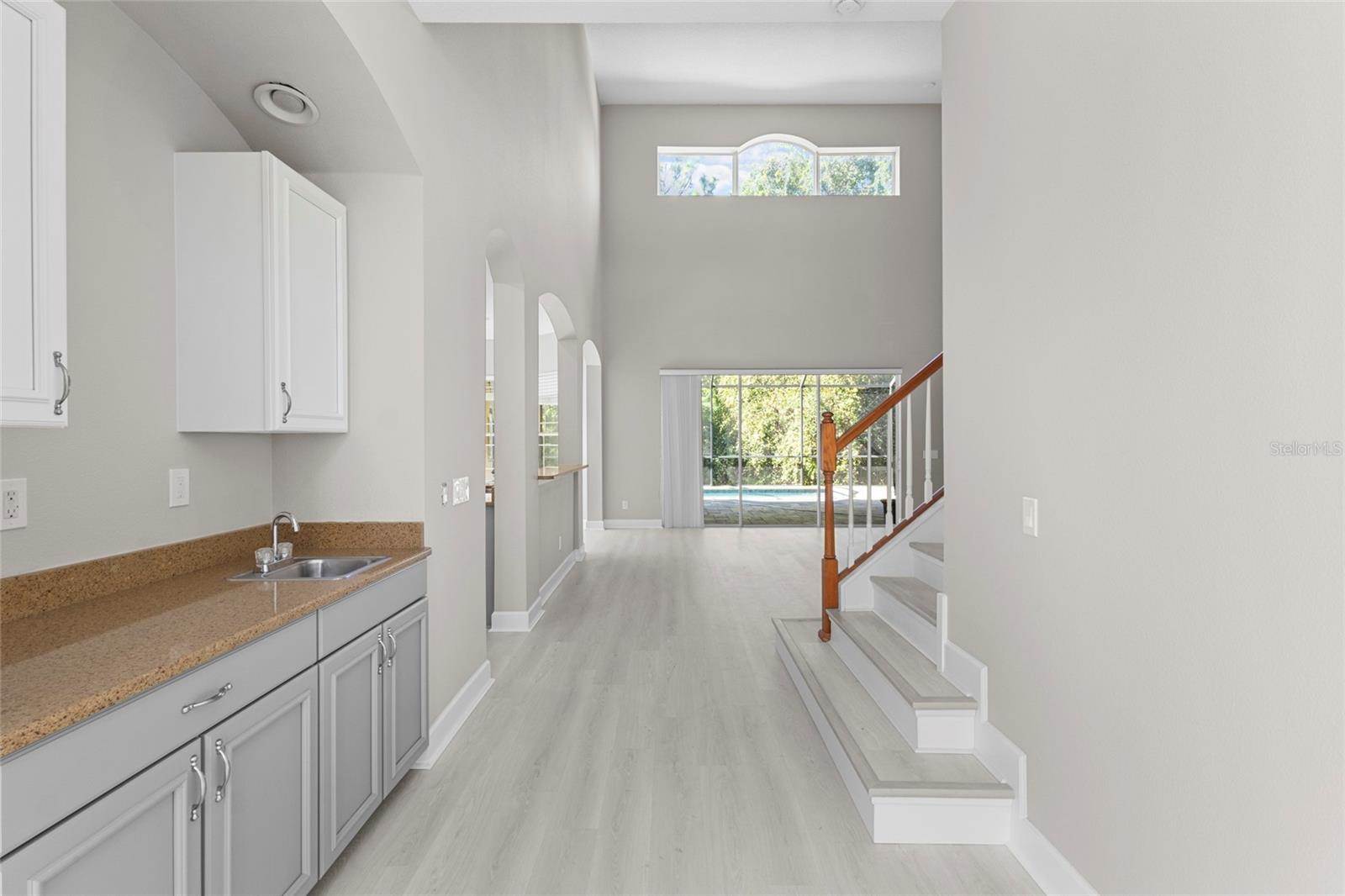 8134 Santa Rosa Court, Sarasota, FL 34243