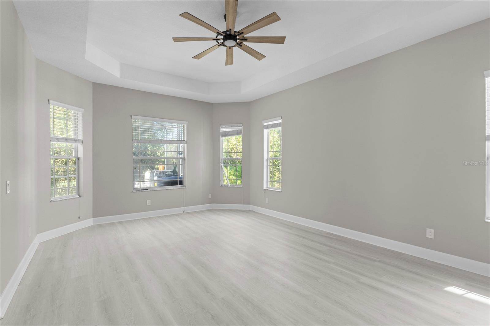 8134 Santa Rosa Court, Sarasota, FL 34243