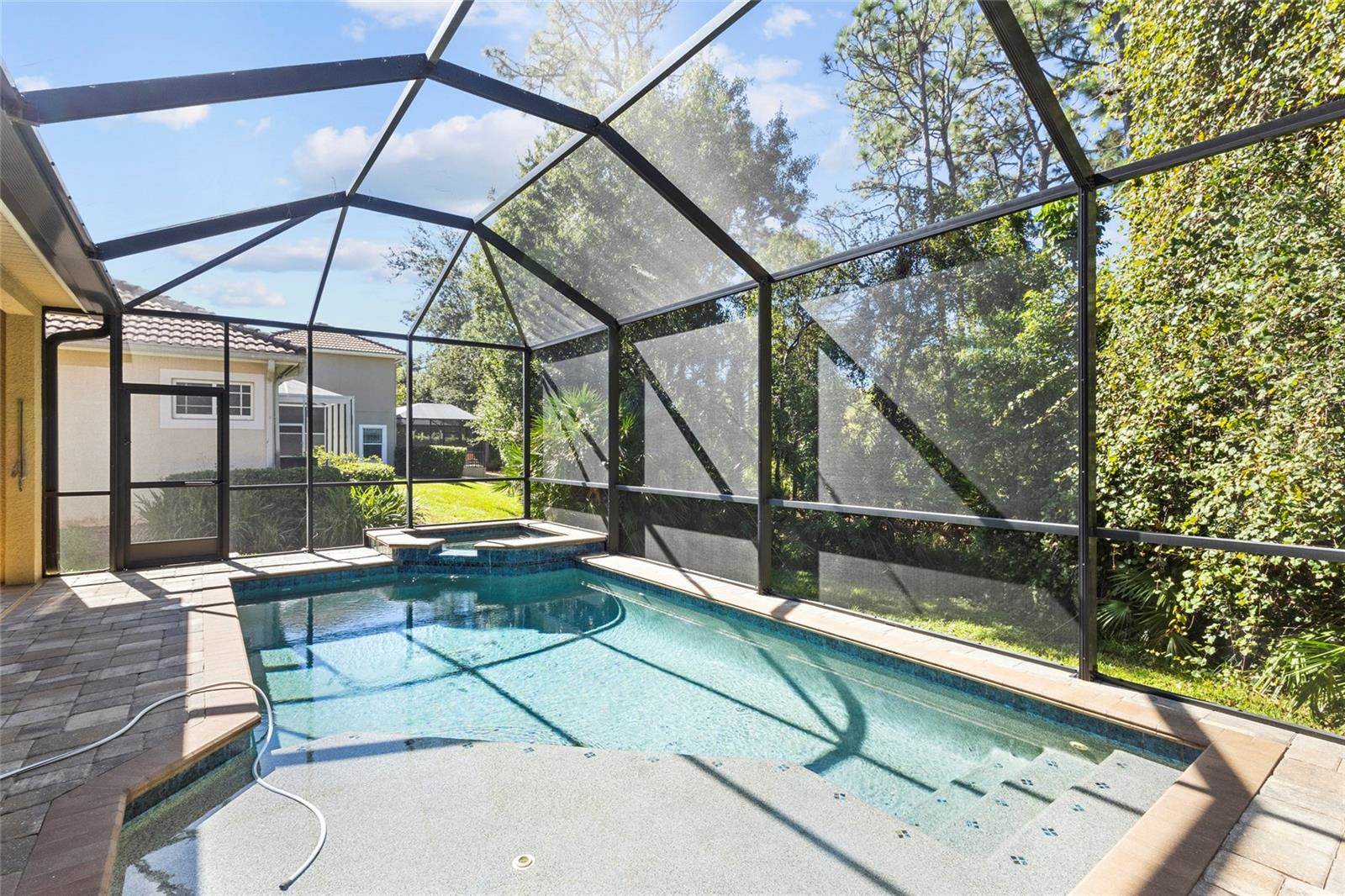 8134 Santa Rosa Court, Sarasota, FL 34243