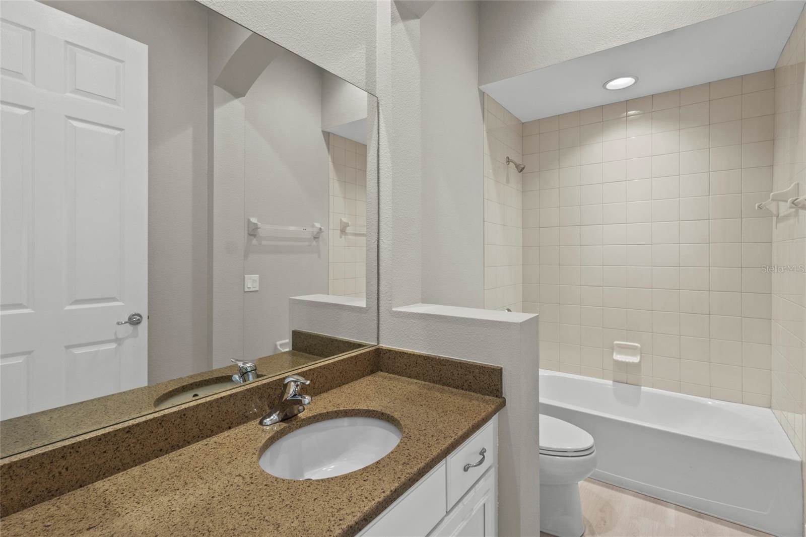 8134 Santa Rosa Court, Sarasota, FL 34243