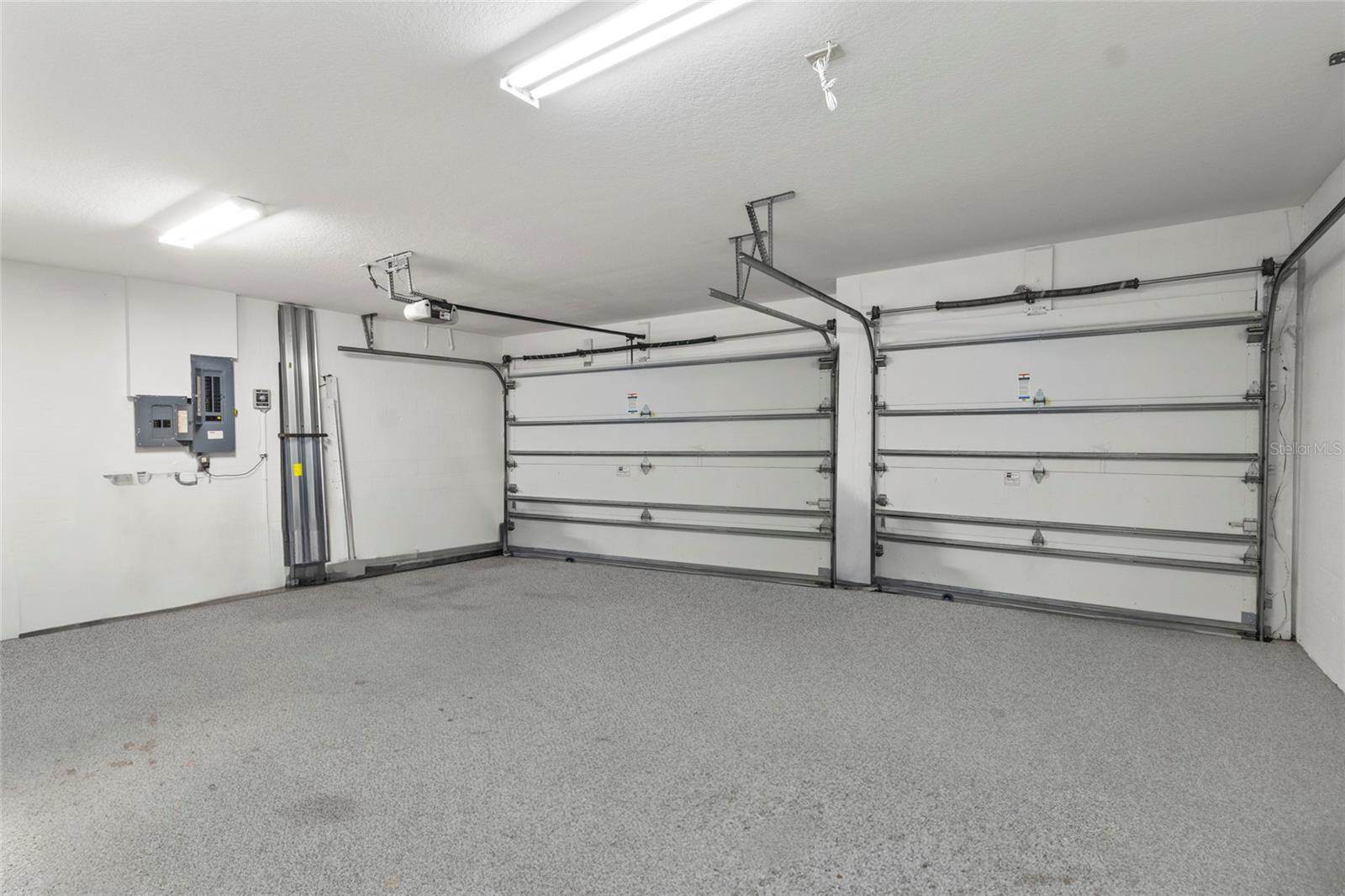 8134 Santa Rosa Court, Sarasota, FL 34243