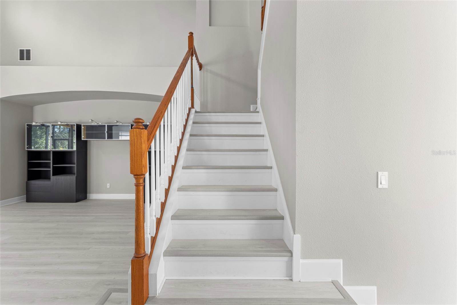 8134 Santa Rosa Court, Sarasota, FL 34243