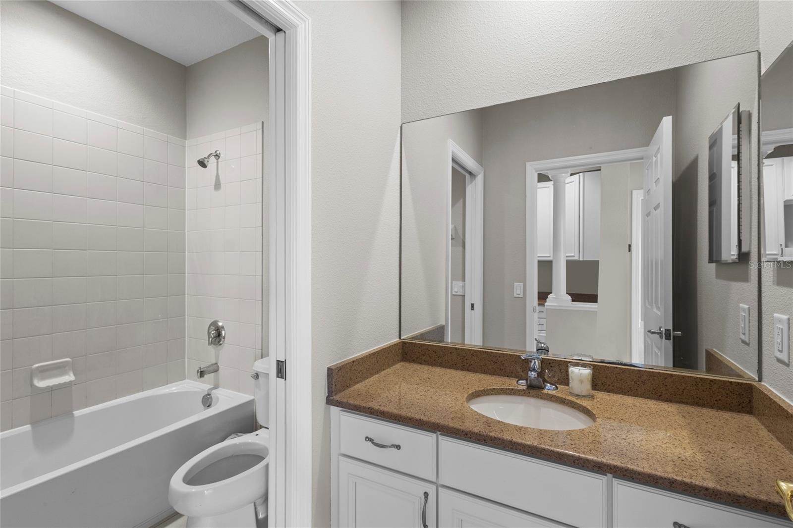 8134 Santa Rosa Court, Sarasota, FL 34243