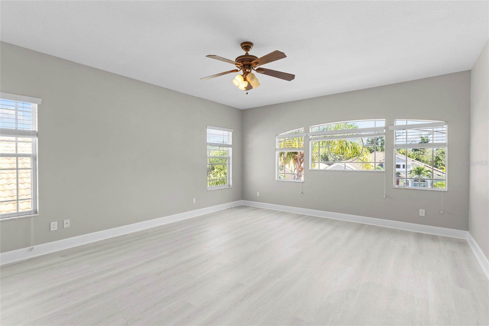 8134 Santa Rosa Court, Sarasota, FL 34243