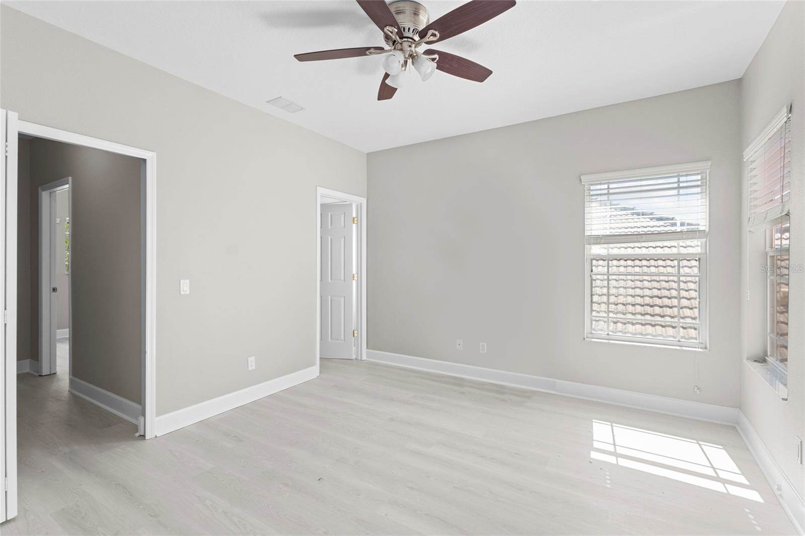 8134 Santa Rosa Court, Sarasota, FL 34243